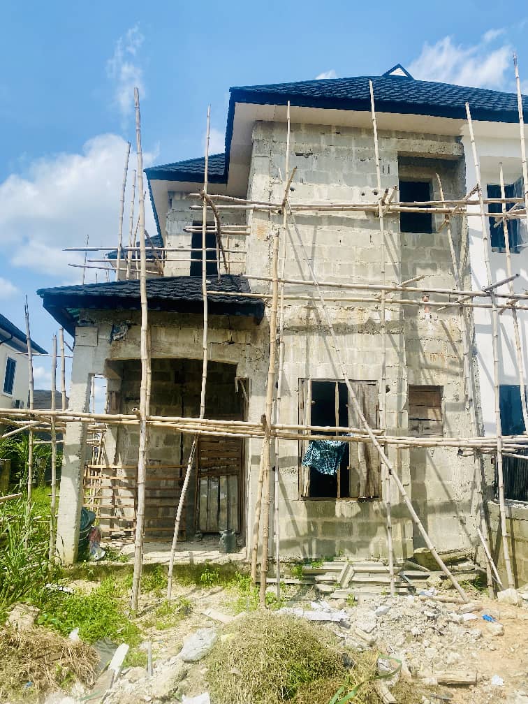 2 bedroom Carcass duplex for sale