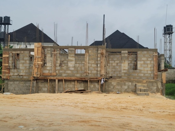 Uncompleted 4 bedroom duplex for sale at Army estate.