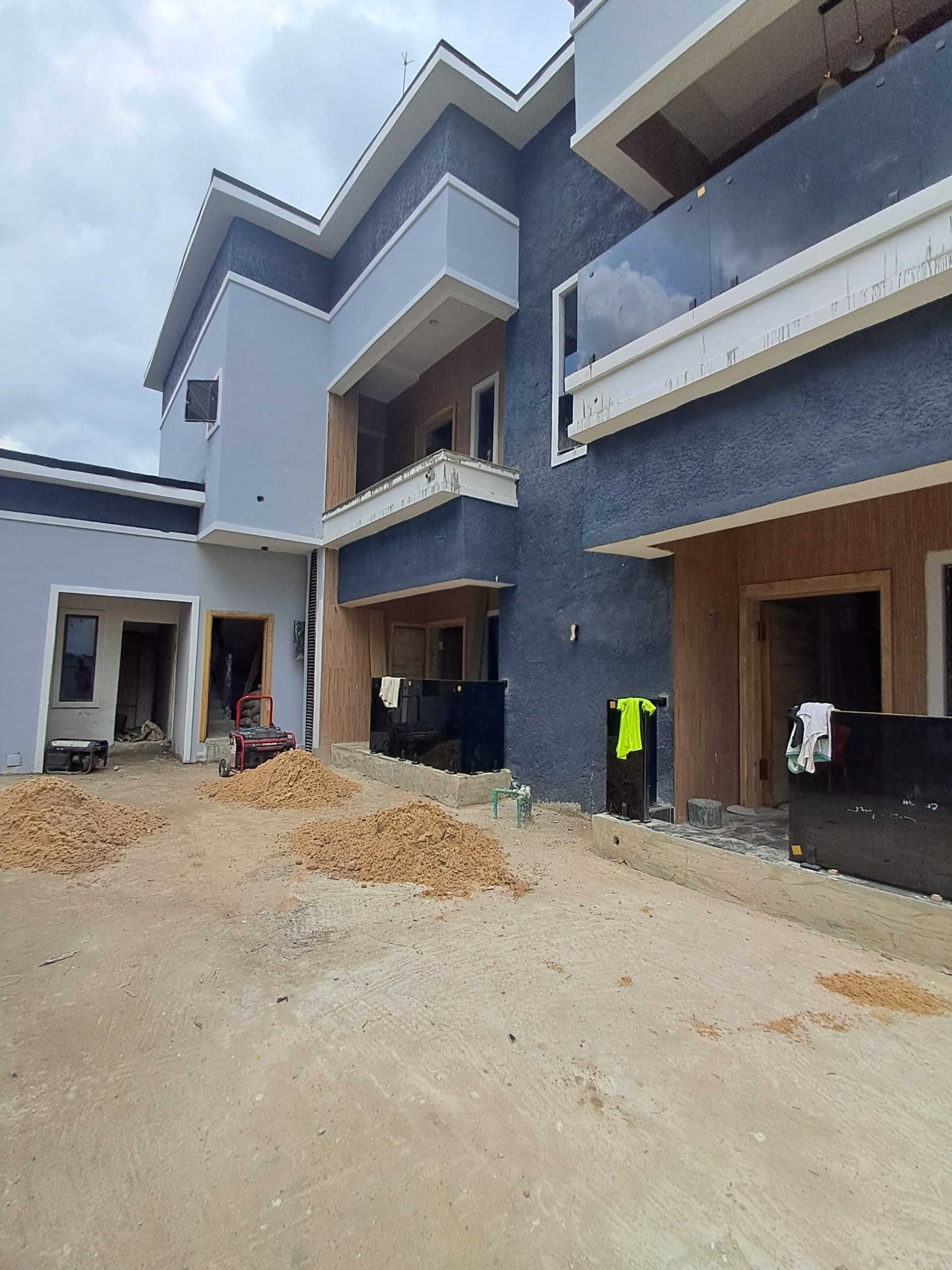 2 bedroom apartment for rent at Army estate