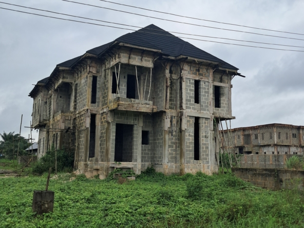 4 bedroom duplex carcass for sale at Army estate, Effurun